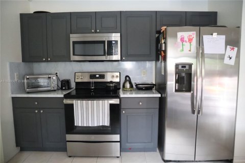 House in Homestead, Florida 3 bedrooms, 178.28 sq.m. № 1809833 - photo 8