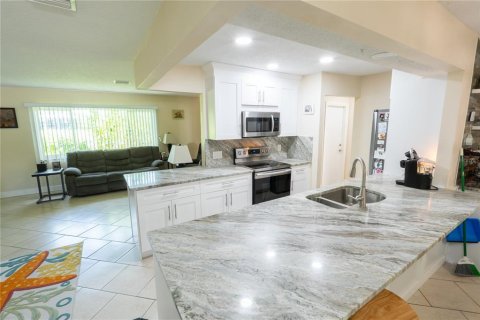 Casa en venta en Englewood, Florida, 3 dormitorios, 157 m2 № 1915076 - foto 5