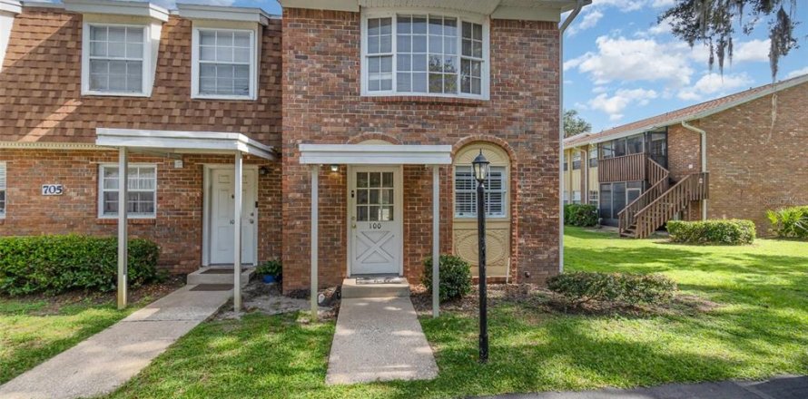Condominio en Leesburg, Florida, 2 dormitorios  № 1855871