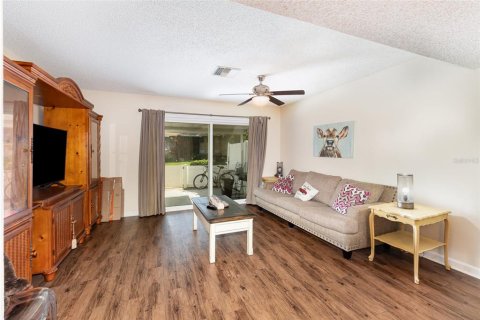 Condominio en venta en Leesburg, Florida, 2 dormitorios, 86.4 m2 № 1855871 - foto 2