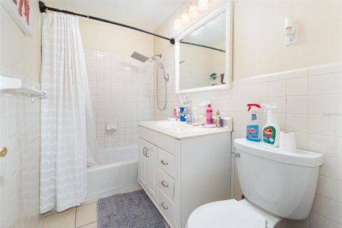 Condominio en venta en Leesburg, Florida, 2 dormitorios, 86.4 m2 № 1855871 - foto 9