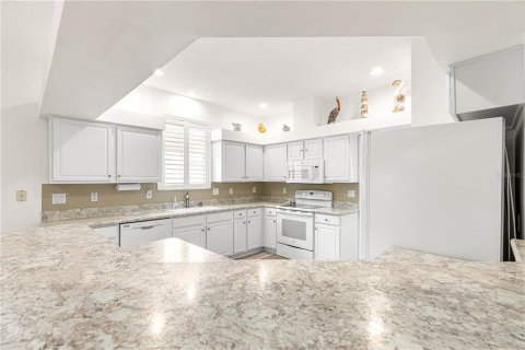 House in Leesburg, Florida 3 bedrooms, 180.23 sq.m. № 1876685 - photo 8