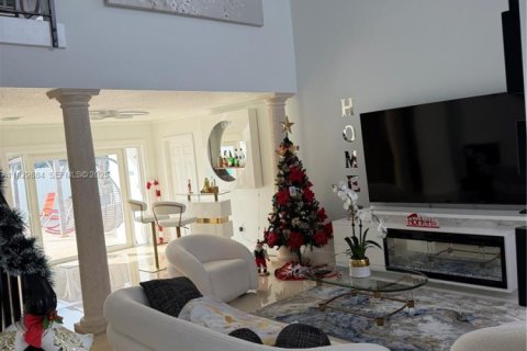 Villa ou maison à vendre à Miami, Floride: 4 chambres, 205.78 m2 № 1988843 - photo 10