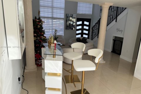 Villa ou maison à vendre à Miami, Floride: 4 chambres, 205.78 m2 № 1988843 - photo 12