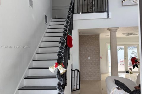 Villa ou maison à vendre à Miami, Floride: 4 chambres, 205.78 m2 № 1988843 - photo 29