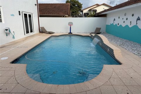 Villa ou maison à vendre à Miami, Floride: 4 chambres, 205.78 m2 № 1988843 - photo 5