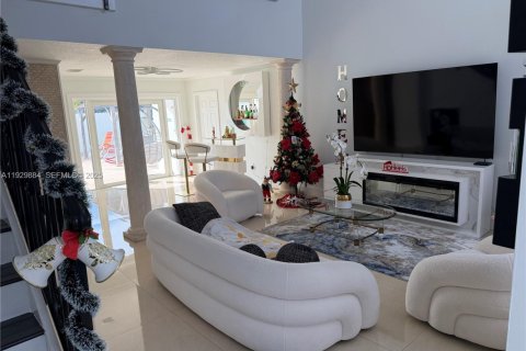 Villa ou maison à vendre à Miami, Floride: 4 chambres, 205.78 m2 № 1988843 - photo 9