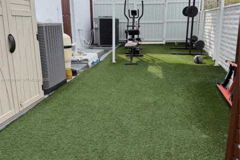 Villa ou maison à vendre à Miami, Floride: 4 chambres, 205.78 m2 № 1988843 - photo 21