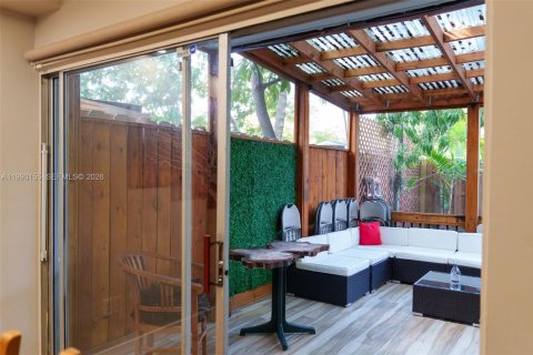 Copropriété à vendre à Miami, Floride: 2 chambres, 111.48 m2 № 2052498 - photo 25