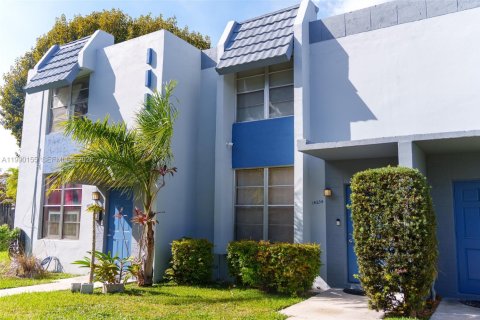 Copropriété à vendre à Miami, Floride: 2 chambres, 111.48 m2 № 2052498 - photo 3
