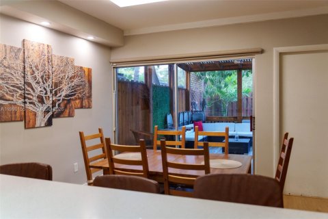 Copropriété à vendre à Miami, Floride: 2 chambres, 111.48 m2 № 2052498 - photo 19