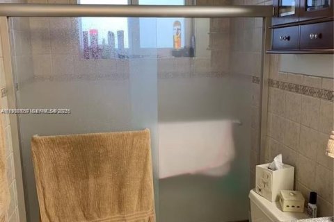 Apartamento en alquiler en Miami, Florida, 2 dormitorios, 74.69 m2 № 2034170 - foto 6