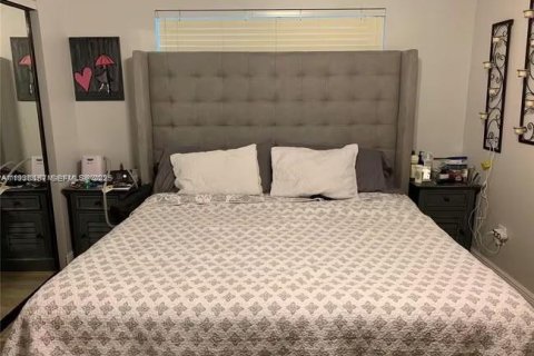 Apartamento en alquiler en Miami, Florida, 2 dormitorios, 74.69 m2 № 2034170 - foto 9