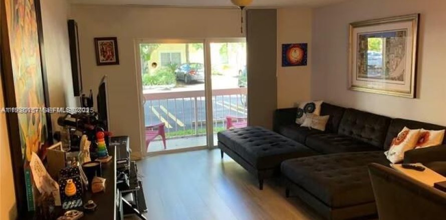 Apartamento en Miami, Florida 2 dormitorios, 74.69 m2 № 2034170