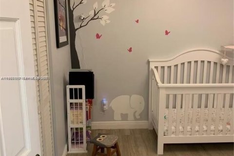 Apartamento en alquiler en Miami, Florida, 2 dormitorios, 74.69 m2 № 2034170 - foto 3