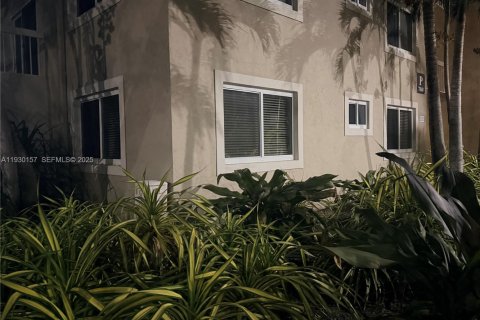 Apartamento en alquiler en Miami, Florida, 2 dormitorios, 74.69 m2 № 2034170 - foto 13