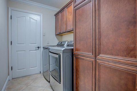 House in The Villages, Florida 3 bedrooms, 190.45 sq.m. № 1848732 - photo 16