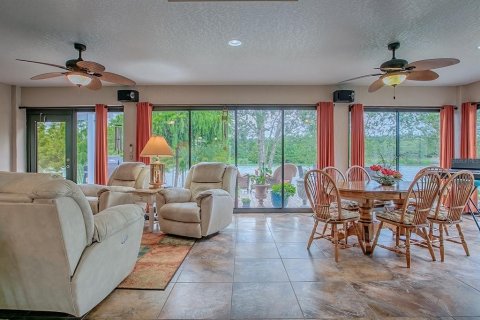 House in The Villages, Florida 3 bedrooms, 190.45 sq.m. № 1848732 - photo 27