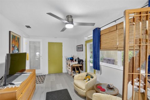 Casa en venta en Tampa, Florida, 3 dormitorios, 87.33 m2 № 1856335 - foto 25