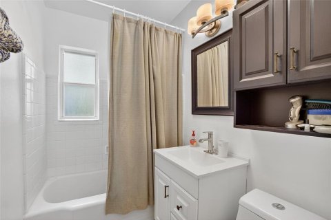 Casa en venta en Tampa, Florida, 3 dormitorios, 87.33 m2 № 1856335 - foto 20