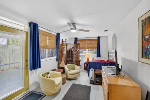Casa en venta en Tampa, Florida, 3 dormitorios, 87.33 m2 № 1856335 - foto 24