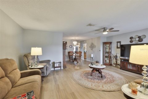 House in Sun City Center, Florida 2 bedrooms, 163.14 sq.m. № 2223556 - photo 8