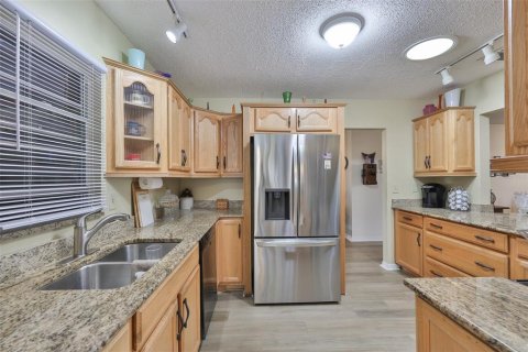 House in Sun City Center, Florida 2 bedrooms, 163.14 sq.m. № 2223556 - photo 2