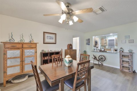 House in Sun City Center, Florida 2 bedrooms, 163.14 sq.m. № 2223556 - photo 18