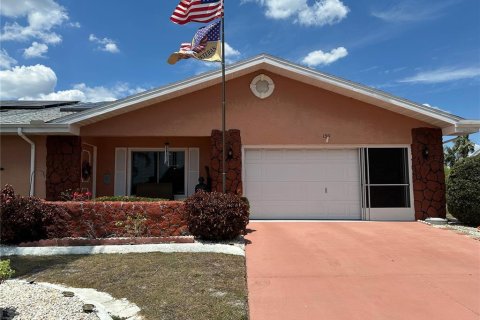 House in Sun City Center, Florida 2 bedrooms, 163.14 sq.m. № 2223556 - photo 7