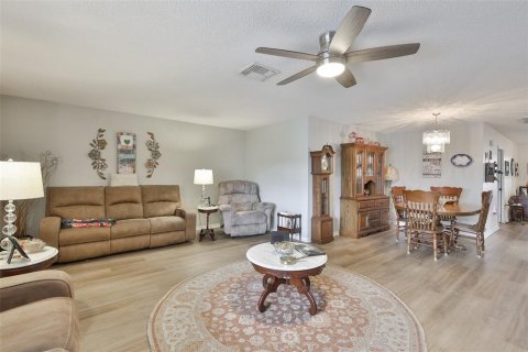 House in Sun City Center, Florida 2 bedrooms, 163.14 sq.m. № 2223556 - photo 3