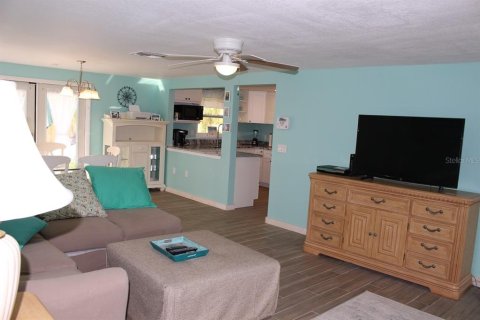 Casa en alquiler en Dunedin, Florida, 3 dormitorios, 105.72 m2 № 1624582 - foto 3