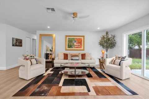 Villa ou maison à vendre à Saint Petersburg, Floride: 3 chambres, 150.78 m2 № 2405477 - photo 6