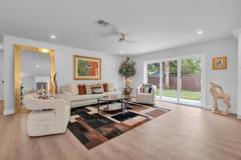 Villa ou maison à vendre à Saint Petersburg, Floride: 3 chambres, 150.78 m2 № 2405477 - photo 7