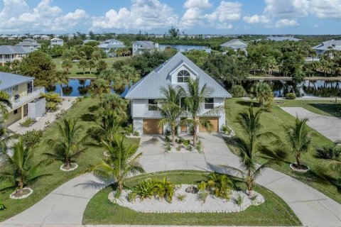Villa ou maison à Placida, Floride 3 chambres, 158.12 m2 № 2358754