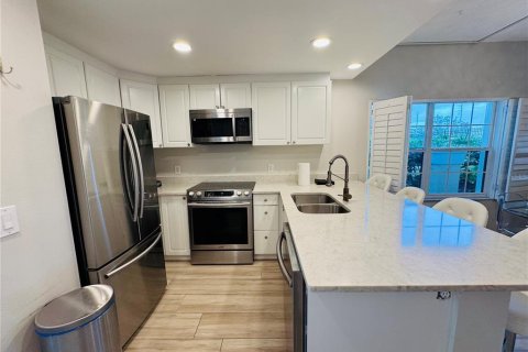 Condo in Bradenton, Florida, 2 bedrooms  № 1426210 - photo 9