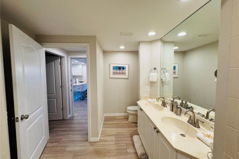 Condo in Bradenton, Florida, 2 bedrooms  № 1426210 - photo 17