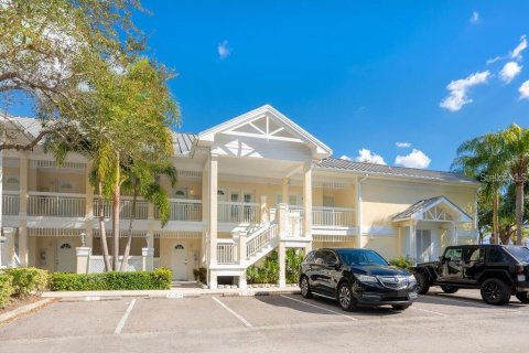 Condo in Bradenton, Florida, 2 bedrooms  № 1426210 - photo 1