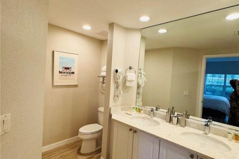 Condo in Bradenton, Florida, 2 bedrooms  № 1426210 - photo 14