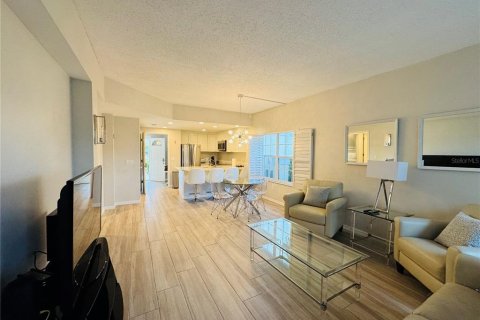 Condo in Bradenton, Florida, 2 bedrooms  № 1426210 - photo 6