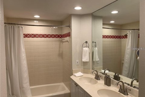 Condo in Bradenton, Florida, 2 bedrooms  № 1426210 - photo 23