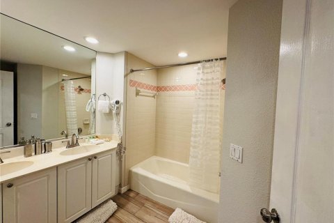 Condo in Bradenton, Florida, 2 bedrooms  № 1426210 - photo 16