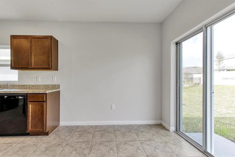 Villa ou maison à louer à Haines City, Floride: 3 chambres, 121.89 m2 № 2418884 - photo 6