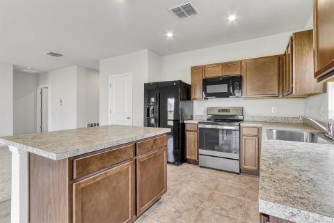 Villa ou maison à louer à Haines City, Floride: 3 chambres, 121.89 m2 № 2418884 - photo 8