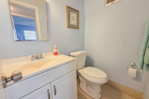 Купить кондоминиум в Уэст-Палм-Бич, Флорида 4 комнаты, 76.09м2, № 2084010 - фото 14