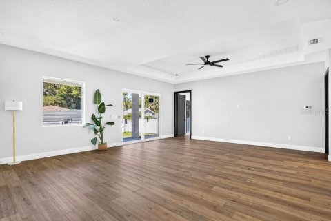 Villa ou maison à vendre à Tampa, Floride: 3 chambres, 160.54 m2 № 2420578 - photo 12