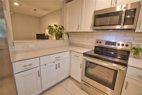Touwnhouse à vendre à Port Charlotte, Floride: 2 chambres, 128.39 m2 № 2098450 - photo 15