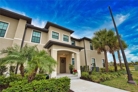 Touwnhouse à vendre à Port Charlotte, Floride: 2 chambres, 128.39 m2 № 2098450 - photo 5