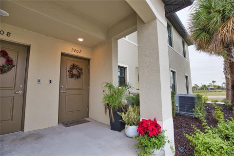Touwnhouse à vendre à Port Charlotte, Floride: 2 chambres, 128.39 m2 № 2098450 - photo 8