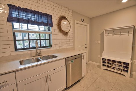 Touwnhouse à vendre à Port Charlotte, Floride: 2 chambres, 128.39 m2 № 2098450 - photo 13