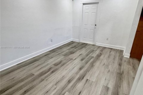 House in Pembroke Pines, Florida 4 bedrooms, 128.86 sq.m. № 2041601 - photo 18